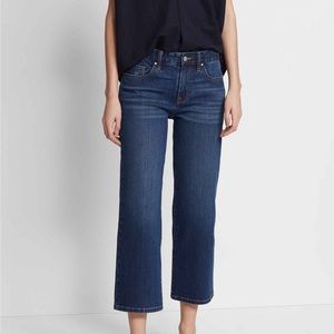 Club Monaco Straight Cropped jeans 24
